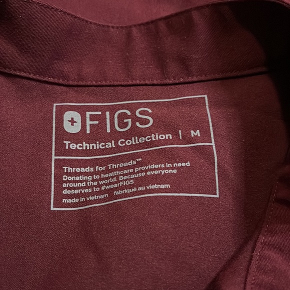 FIGS Technical Collection Rafaela Scrub Top in Maroon Size M - Picture 5 of 5